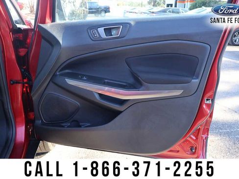 Used 2021 Ford EcoSport SE image 24