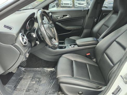 Used 2018 Mercedes-Benz CLA 250 image 21