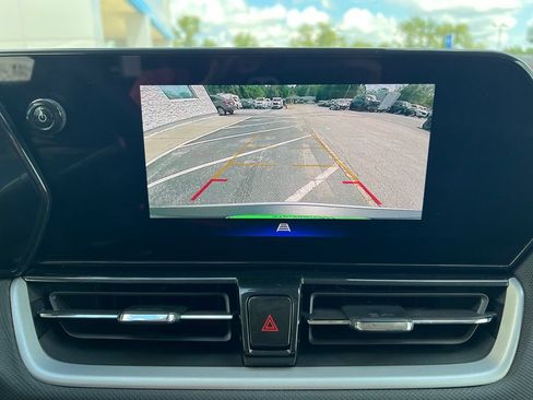 Used 2025 Chevrolet TrailBlazer LT FWD image 15