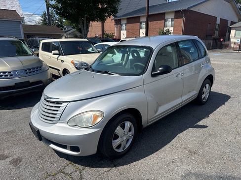 Used 2009 Chrysler PT Cruiser image 2