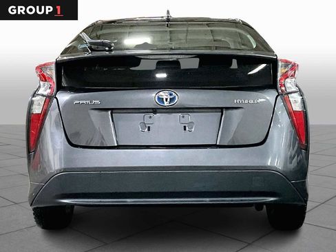 Certified 2016 Toyota Prius Three image 4