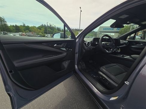 New 2025 Chevrolet Blazer EV LT w/ Super Cruise Package image 19