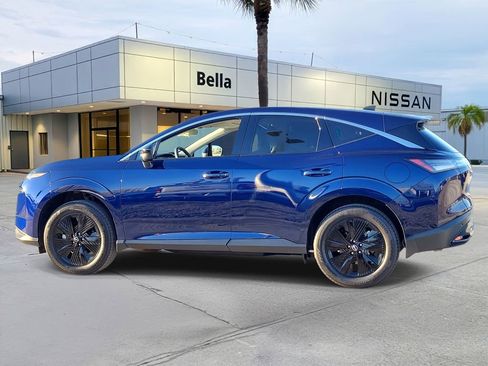 Certified 2025 Nissan Murano SV image 9