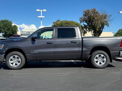 Used 2024 RAM 1500 Laramie image 8