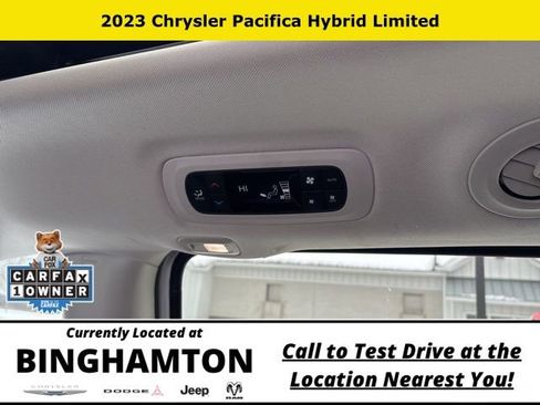 Used 2023 Chrysler Pacifica Limited FWD image 23