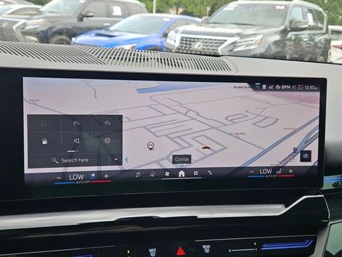 Used 2026 BMW 530i xDrive w/ M Sport Package image 11