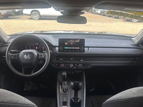 Used 2023 Honda Accord EX image 23