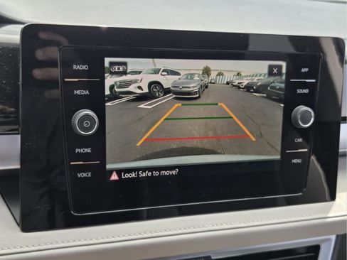 New 2026 Volkswagen Taos SE FWD image 25
