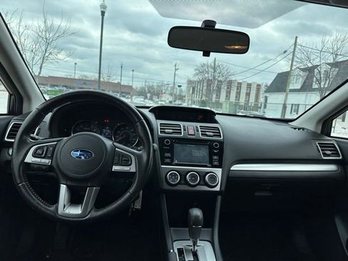 Used 2016 Subaru Crosstrek 2.0i Premium image 3