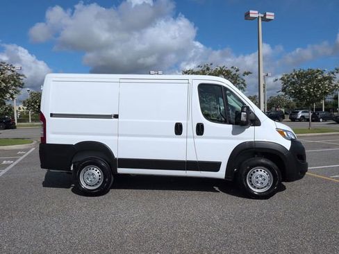 Used 2025 RAM ProMaster 1500 w/ Safety Group FWD image 3