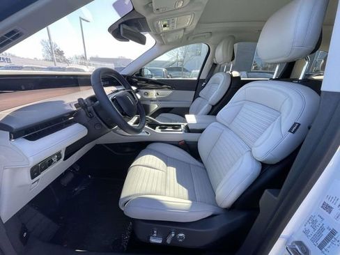 New 2026 Lincoln Nautilus Reserve image 9