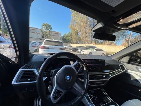 Used 2024 BMW X5 sDrive40i w/ M Sport Package RWD image 17