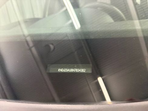 Certified 2022 Kia Soul LX w/ Technology Package FWD image 31