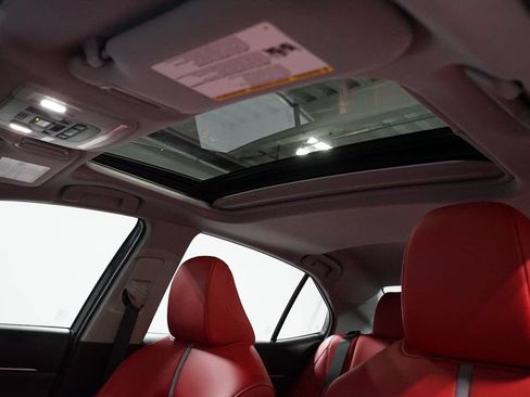 Certified 2022 Toyota Camry XSE FWD image 35