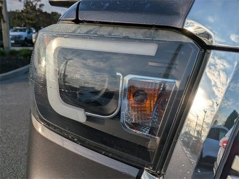 Used 2015 Toyota Tundra Limited image 10