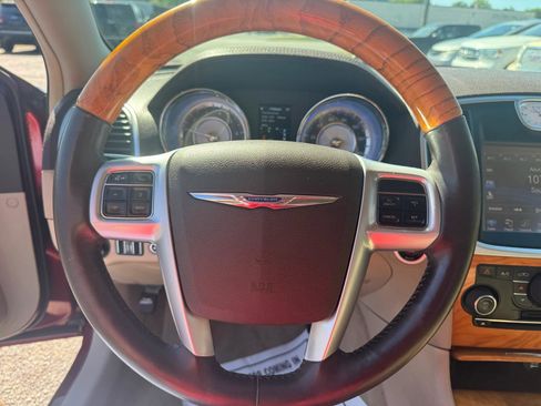 Used 2014 Chrysler 300 C image 20