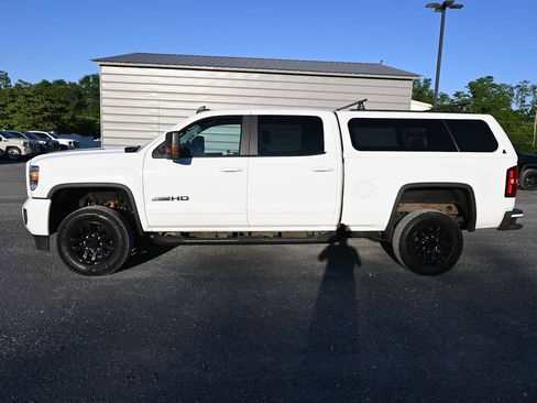 Used 2018 GMC Sierra 2500 SLT w/ All Terrain HD Package AWD/4WD image 7