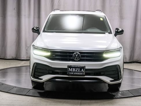 Used 2022 Volkswagen Tiguan SE R-Line FWD image 6