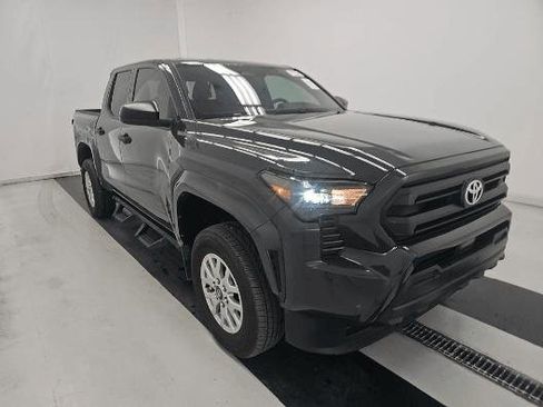 Used 2024 Toyota Tacoma SR image 3
