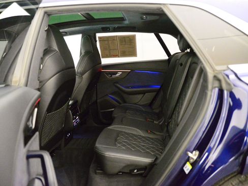 Used 2023 Audi SQ8 Premium Plus w/ SQ8 Luxury Package image 11