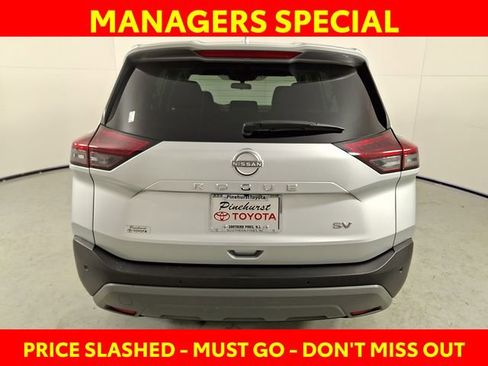 Used 2023 Nissan Rogue SV image 6