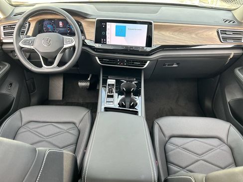 New 2026 Volkswagen Atlas SE FWD image 11