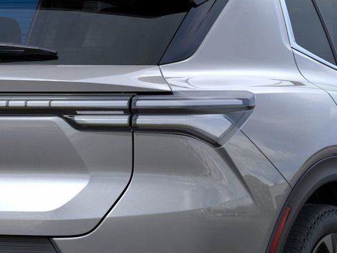 New 2026 Chevrolet Equinox EV LT image 11