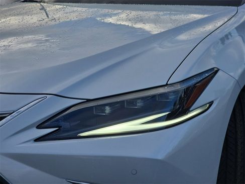 New 2025 Lexus ES 350 Luxury image 32