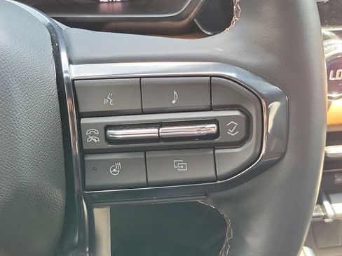 Used 2024 GMC Canyon AT4 w/ AT4 Premium Package AWD/4WD image 25