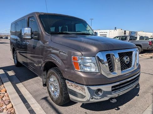 Used 2016 Nissan NV 3500 SL image 3