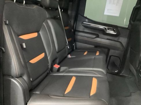 Used 2024 GMC Sierra 1500 AT4 w/ Technology Package AWD/4WD image 34