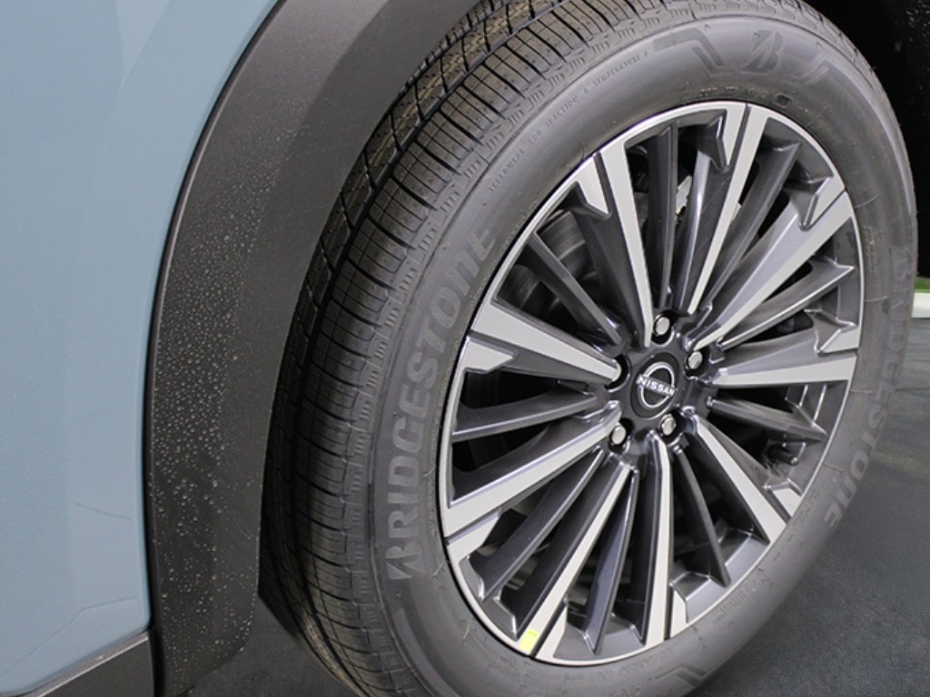 New 2026 Nissan Pathfinder Platinum w/ Accent Package FWD image 9