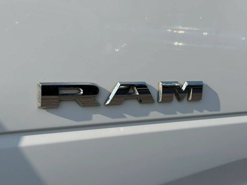 Used 2020 RAM 3500 Tradesman w/ Chrome Appearance Group AWD/4WD image 17