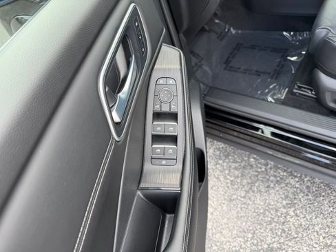 Used 2024 Nissan Rogue Platinum image 15