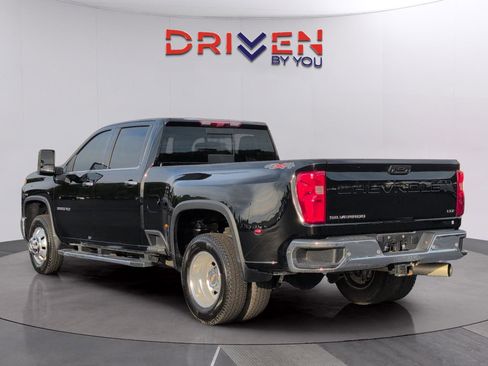 Used 2025 Chevrolet Silverado 3500 LTZ w/ LTZ Plus Package AWD/4WD image 3