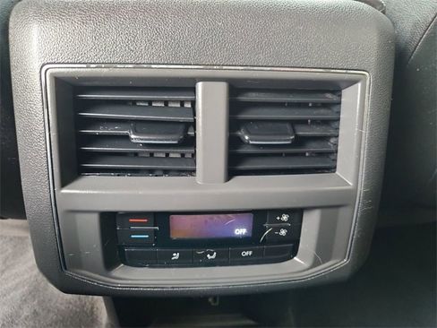 Used 2018 Volkswagen Atlas SE image 20