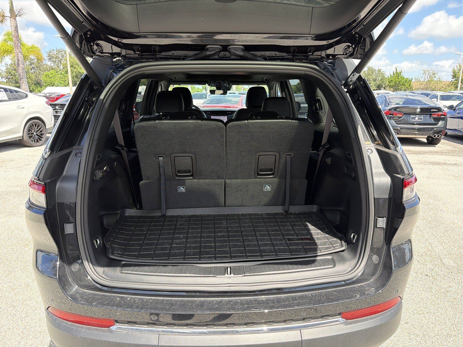 Used 2025 Jeep Grand Cherokee L Limited w/ Trailer Tow Package AWD/4WD image 14