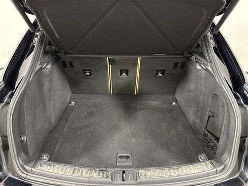 Certified 2021 Porsche Macan image 20