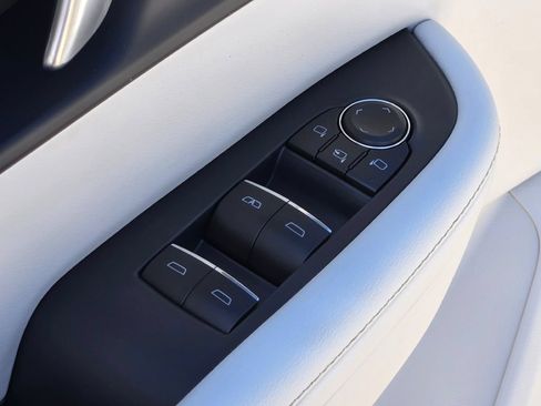 New 2026 Buick Enclave Avenir w/ Super Cruise Package AWD/4WD image 35