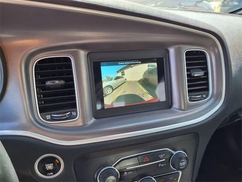 Used 2022 Dodge Charger SXT image 18