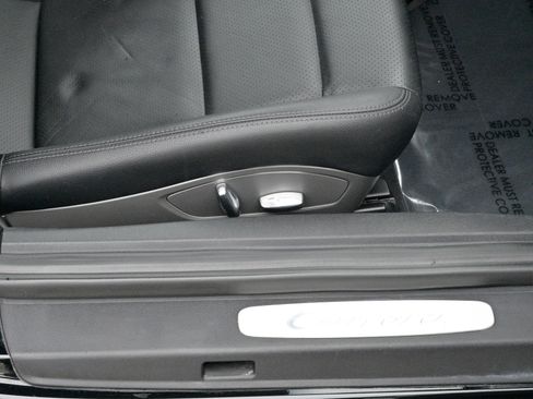Used 2015 Porsche 911 Carrera image 40