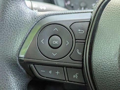 Used 2024 Toyota Corolla LE FWD image 5