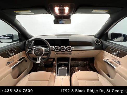 Certified 2025 Mercedes-Benz GLB 250 4MATIC image 9