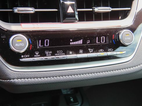 Used 2026 Toyota Corolla XSE FWD image 16