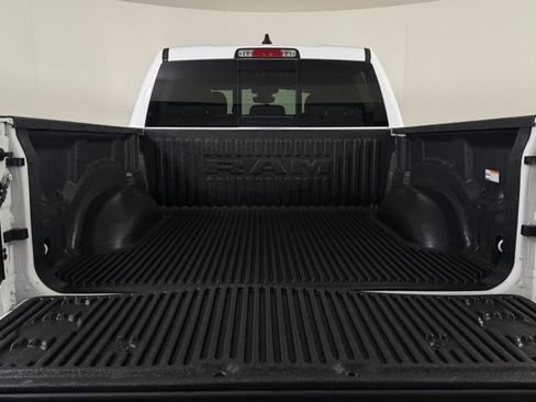 Used 2022 RAM 1500 Big Horn AWD/4WD image 11