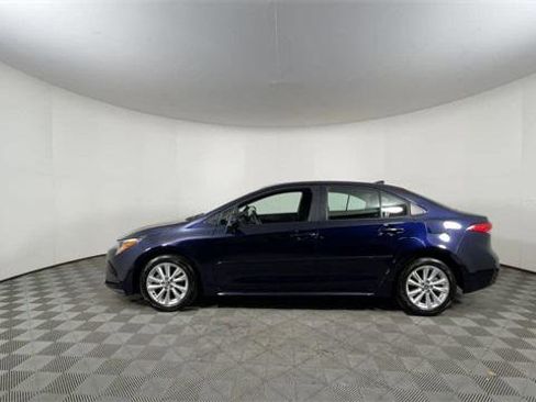 Certified 2023 Toyota Corolla LE w/ LE Convenience Package image 5