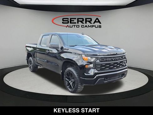 Used 2022 Chevrolet Silverado 1500 Custom Trail Boss w/ Midnight Edition AWD/4WD image 13