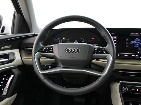 Used 2025 Audi Q5 Premium Plus AWD/4WD image 24