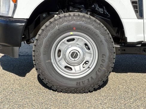 New 2026 Ford F350 XL w/ XL Off-Road Package image 26