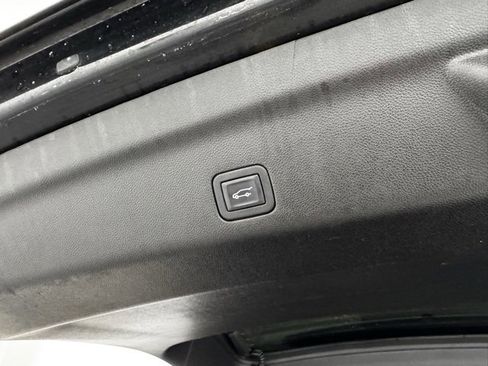 Certified 2023 Chevrolet Suburban High Country image 44